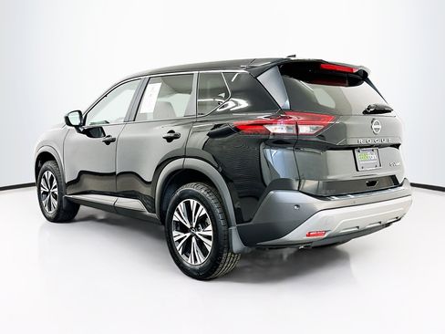 Used 2023 Nissan Rogue SV image 5