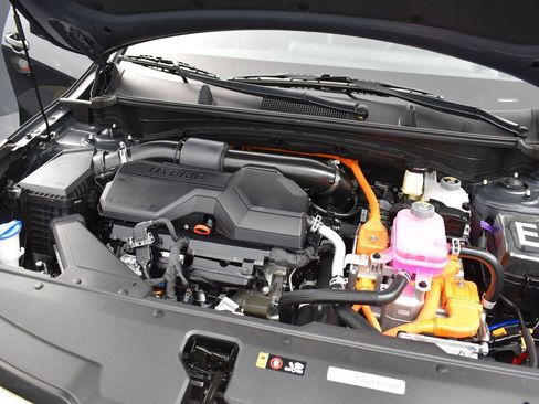 Used 2025 Kia Sportage LX image 29