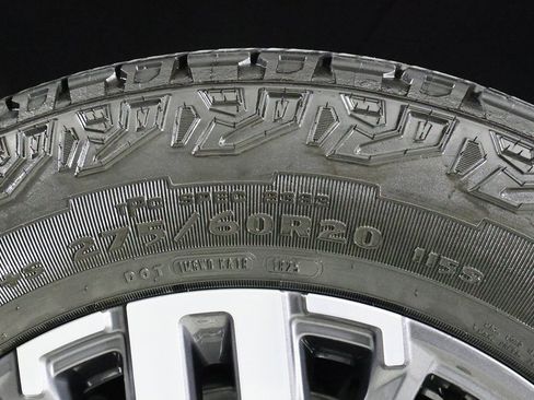 Used 2025 Chevrolet Suburban Z71 w/ Comfort Package image 50