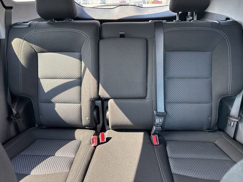 Used 2024 GMC Terrain SLE w/ Driver Convenience Package image 15