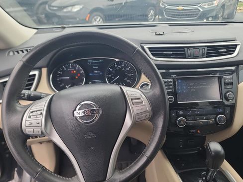 Used 2016 Nissan Rogue SL w/ SL Premium Package image 11