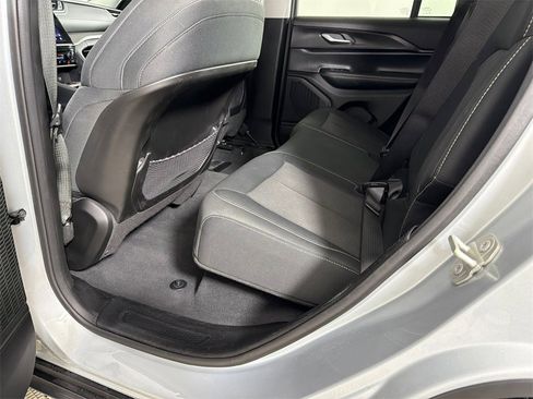 Used 2023 Jeep Grand Cherokee Laredo image 20