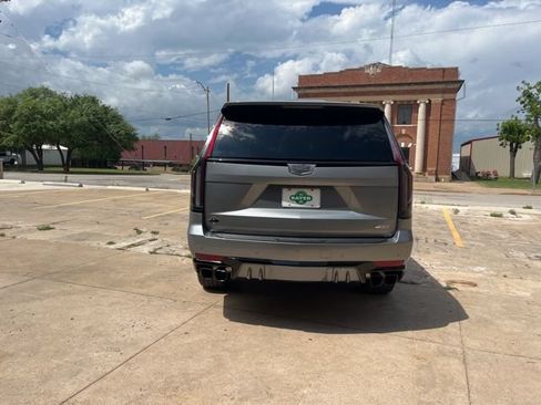 Used 2023 Cadillac Escalade V AWD/4WD image 4