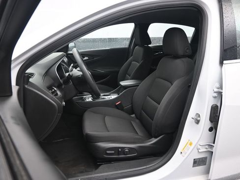 Used 2024 Chevrolet Malibu LT FWD image 20