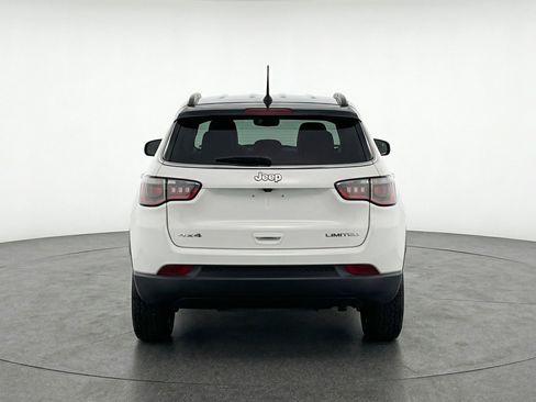 Used 2025 Jeep Compass Trailhawk image 7