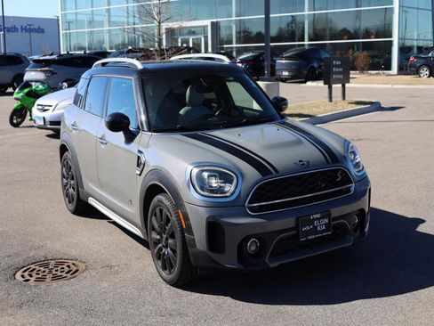 Used 2023 MINI Cooper Countryman S w/ Signature Upholstery Package image 2