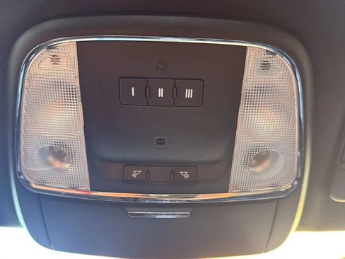 Used 2016 Chrysler 300 S RWD image 20