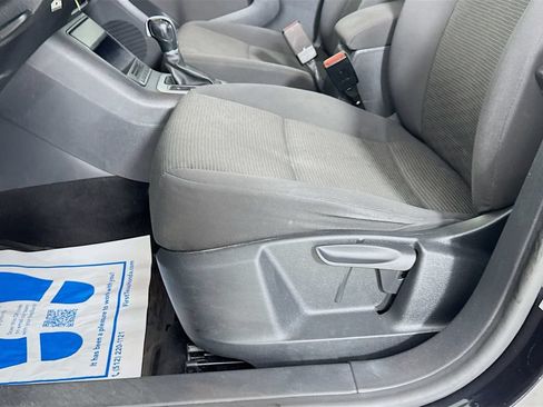 Used 2018 Volkswagen Tiguan Limited w/ Alloy Wheels Package AWD/4WD image 22