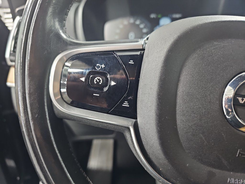 Used 2017 Volvo XC90 T6 Inscription w/ Vision Package AWD/4WD image 19