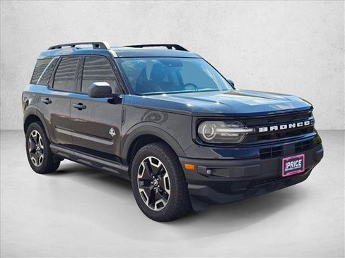 Used 2024 Ford Bronco Sport Outer Banks w/ Tech Package AWD/4WD image 3