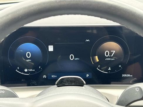 Used 2025 Hyundai Tucson Limited FWD image 28