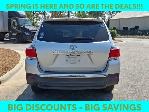 Used 2012 Toyota Highlander Limited w/ Tow Pkg image 6