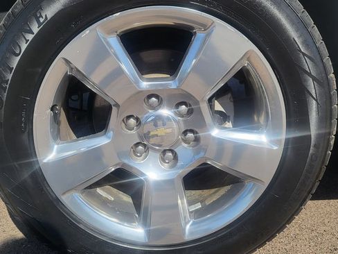 Used 2017 Chevrolet Tahoe LT w/ Luxury Package RWD image 17