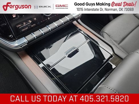 New 2026 GMC Yukon Denali w/ Denali Reserve Package AWD/4WD image 35