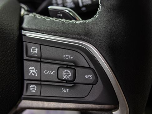 New 2026 Jeep Grand Cherokee L Limited AWD/4WD image 30