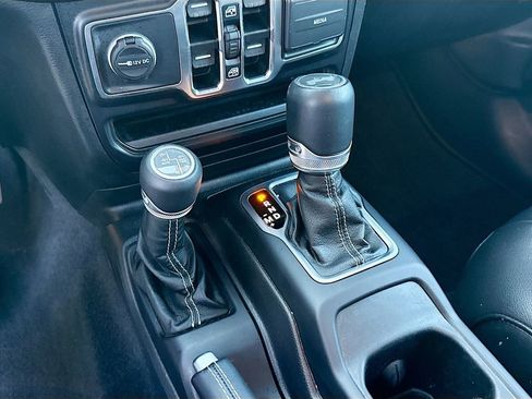 Used 2021 Jeep Wrangler Unlimited Sahara image 18