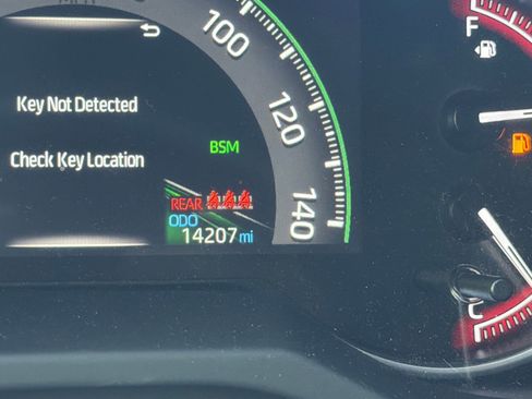 Used 2024 Toyota RAV4 XLE Premium FWD image 34