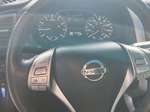 Used 2015 Nissan Altima 2.5 SV image 37