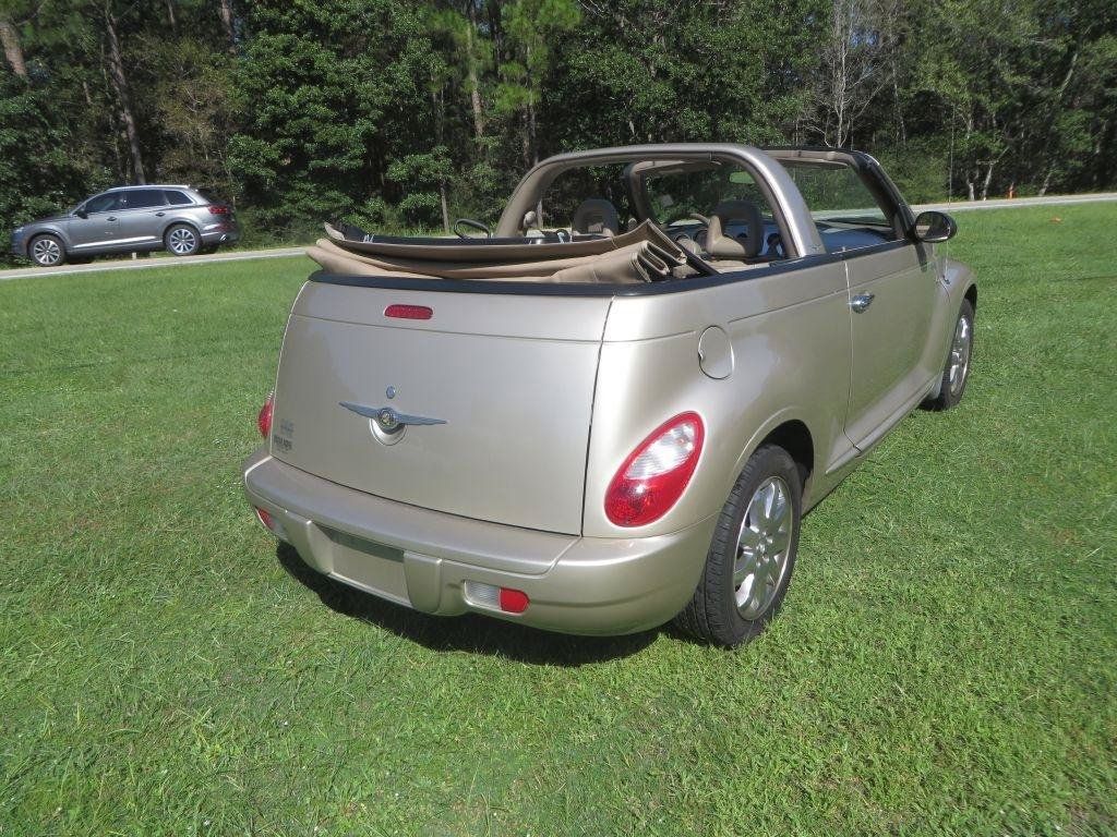 Used 2006 Chrysler PT Cruiser Touring FWD image 6