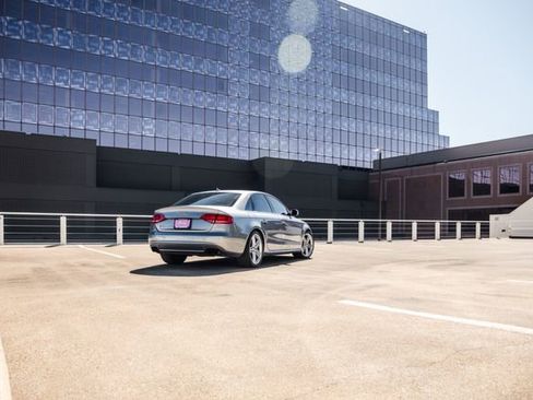 Used 2010 Audi S4 Premium Plus w/ Navigation Pkg w/Camera image 22