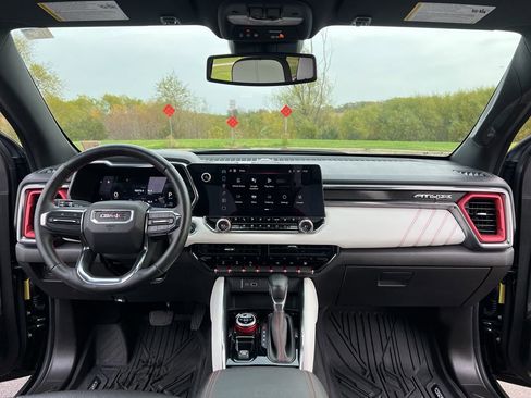 Used 2023 GMC Canyon AT4X image 22