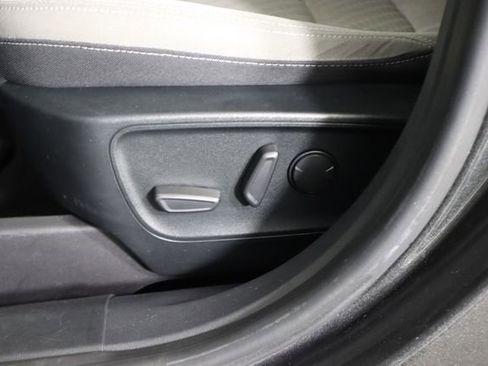 Used 2020 Ford Escape SE image 33