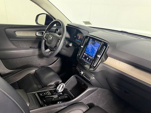 Used 2023 Volvo XC40 B5 Plus w/ Climate Package AWD/4WD image 34