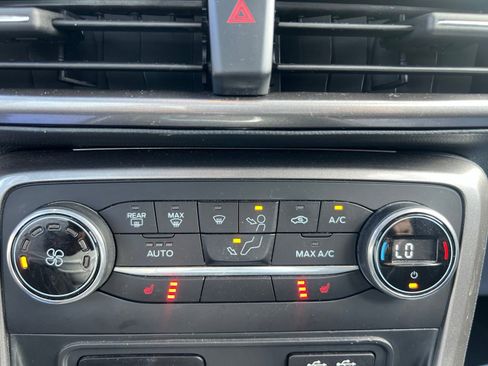 Used 2019 Ford EcoSport SE AWD/4WD image 36