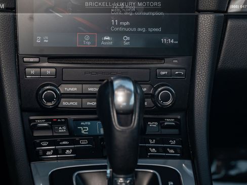 Used 2018 Porsche 911 Carrera image 24