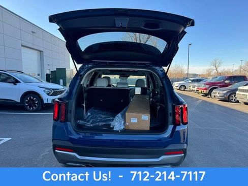 New 2025 Kia Sorento S w/ Panoramic Sunroof Package image 11