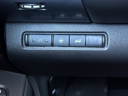Used 2025 Nissan Pathfinder Rock Creek AWD/4WD image 42