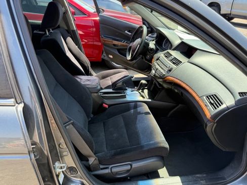 Used 2012 Honda Accord EX image 19