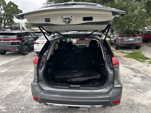 Used 2019 Nissan Rogue SV w/ Premium Package FWD image 7
