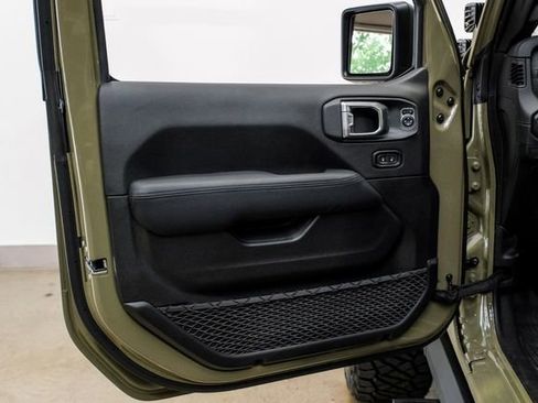 Used 2025 Jeep Wrangler Unlimited Rubicon 392 image 86