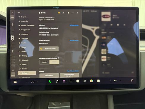 Used 2023 Tesla Model X Plaid image 24