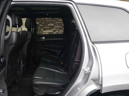 Used 2019 Jeep Grand Cherokee High Altitude AWD/4WD image 24