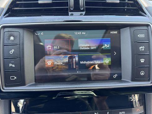 Used 2018 Jaguar F-PACE Prestige AWD/4WD image 16