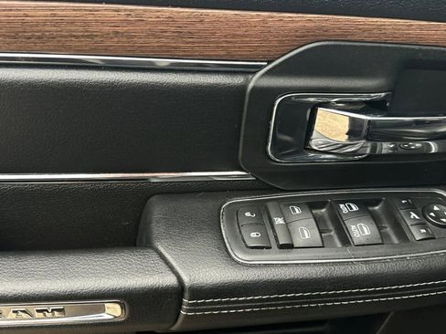 Used 2017 RAM 2500 Laramie image 13