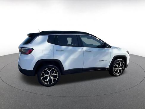 Used 2025 Jeep Compass Limited AWD/4WD image 14