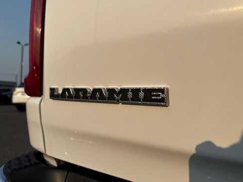 Used 2025 RAM 1500 Laramie AWD/4WD image 15