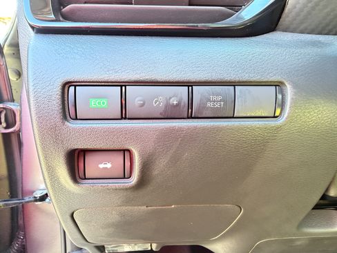 Certified 2025 Nissan Sentra SV w/ All-Weather Package FWD image 14