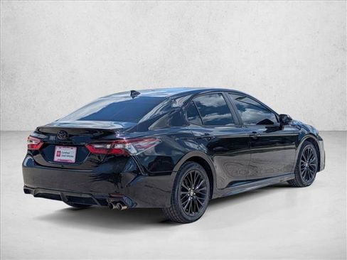 Used 2021 Toyota Camry SE w/ Convenience Package FWD image 5