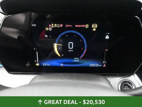 Used 2025 Chevrolet Trax LT image 36
