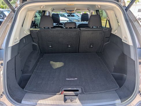 Certified 2025 Nissan Rogue SV AWD/4WD image 15