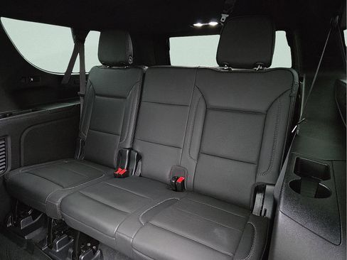 Used 2021 GMC Yukon XL Denali w/ Denali Premium Package image 10