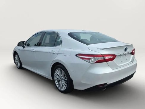 Used 2019 Toyota Camry XLE w/ Driver Assist Package FWD image 6