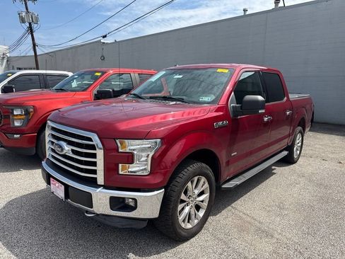 Used 2015 Ford F150 XLT w/ Equipment Group 302A Luxury AWD/4WD image 3