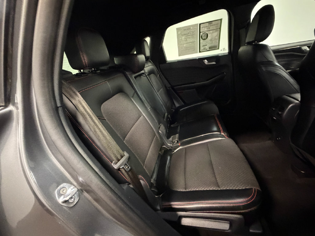 Used 2025 Ford Escape ST-Line Select AWD/4WD image 14