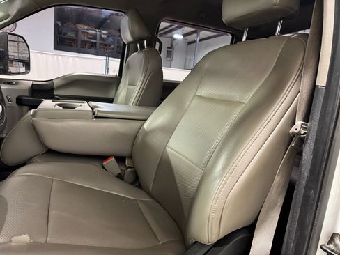 Used 2019 Ford F350 XL w/ Power Equipment Group image 20