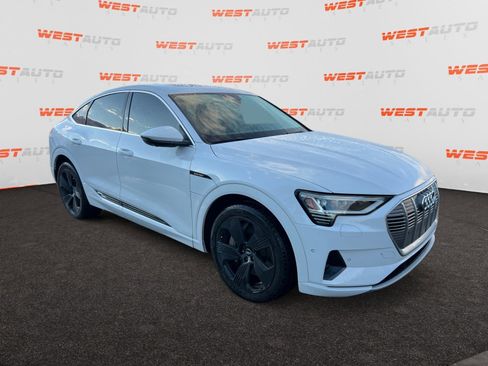 Used 2020 Audi e-tron Premium Plus image 7